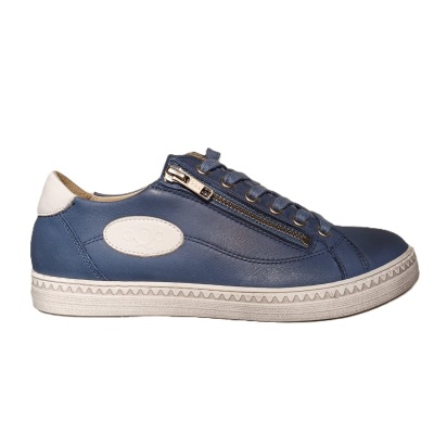 AQa Sneakers