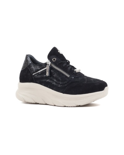 Footnotes Sneakers